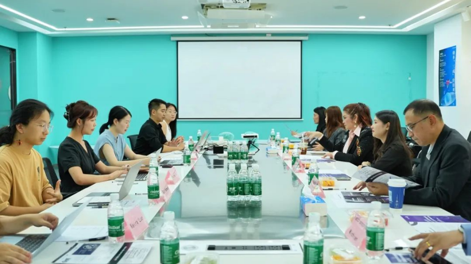 泰国电商协会及OSMEP代表团到访晓多科技，共话AI技术赋能电商服务创新