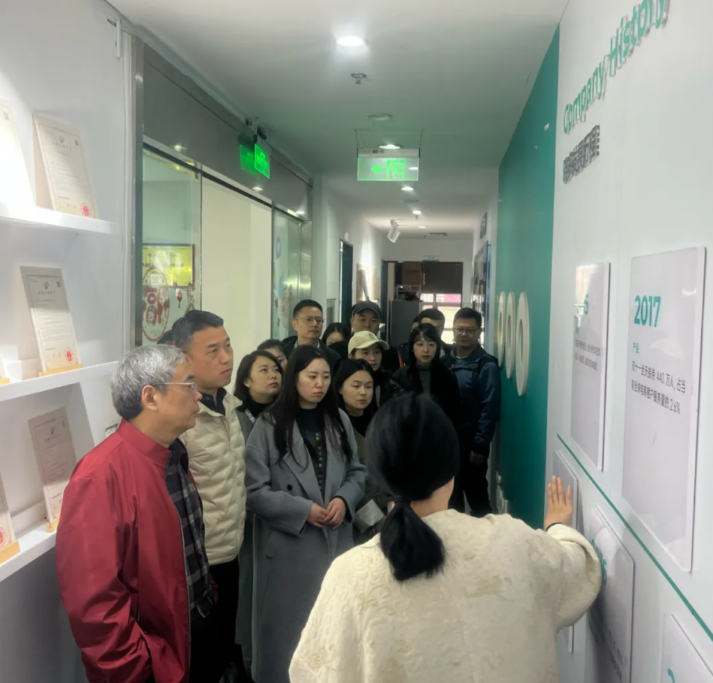 西安理工大学EMBA师生赴晓多科技开展实践教学活动